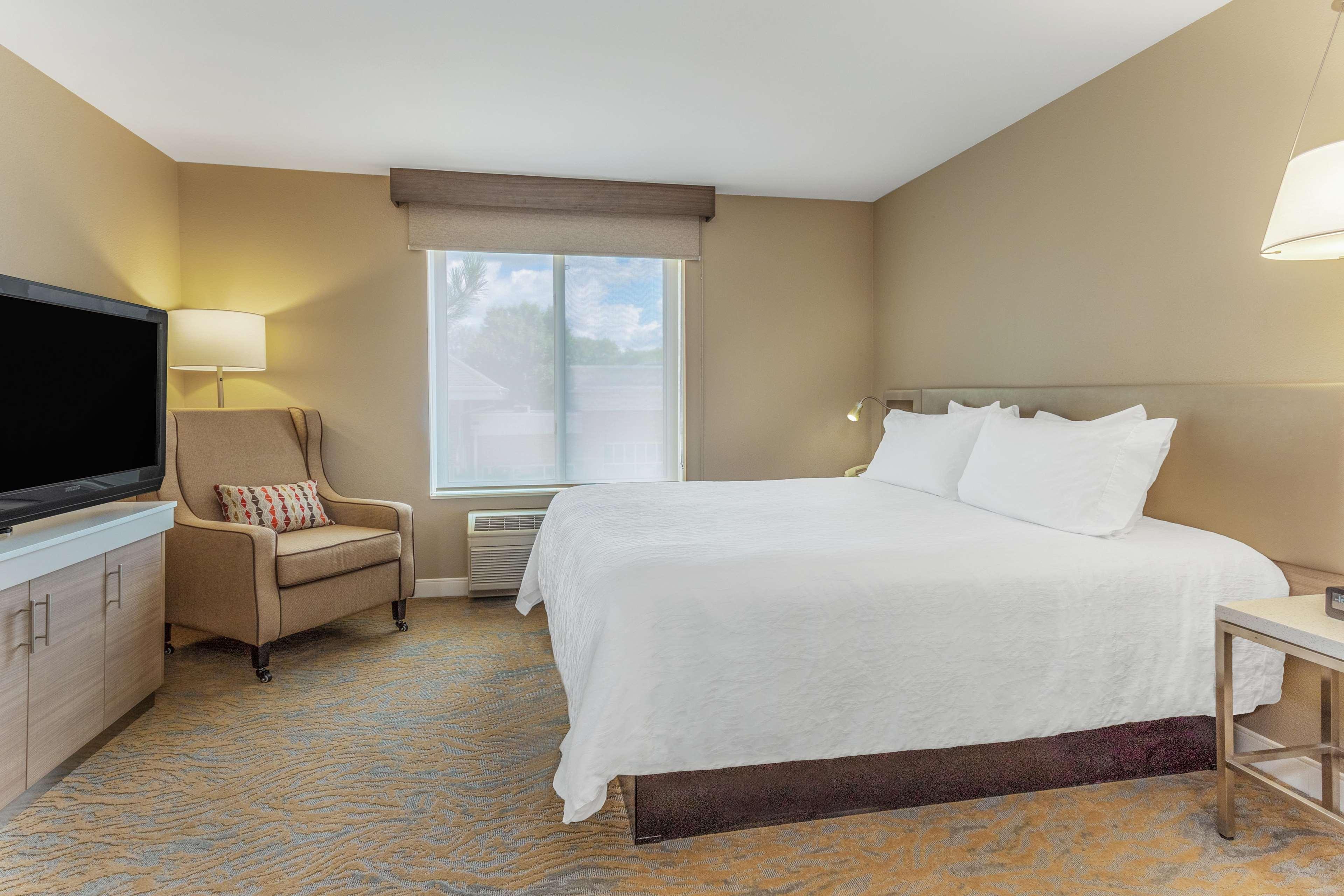 Hilton Garden Inn Saint Charles Luaran gambar