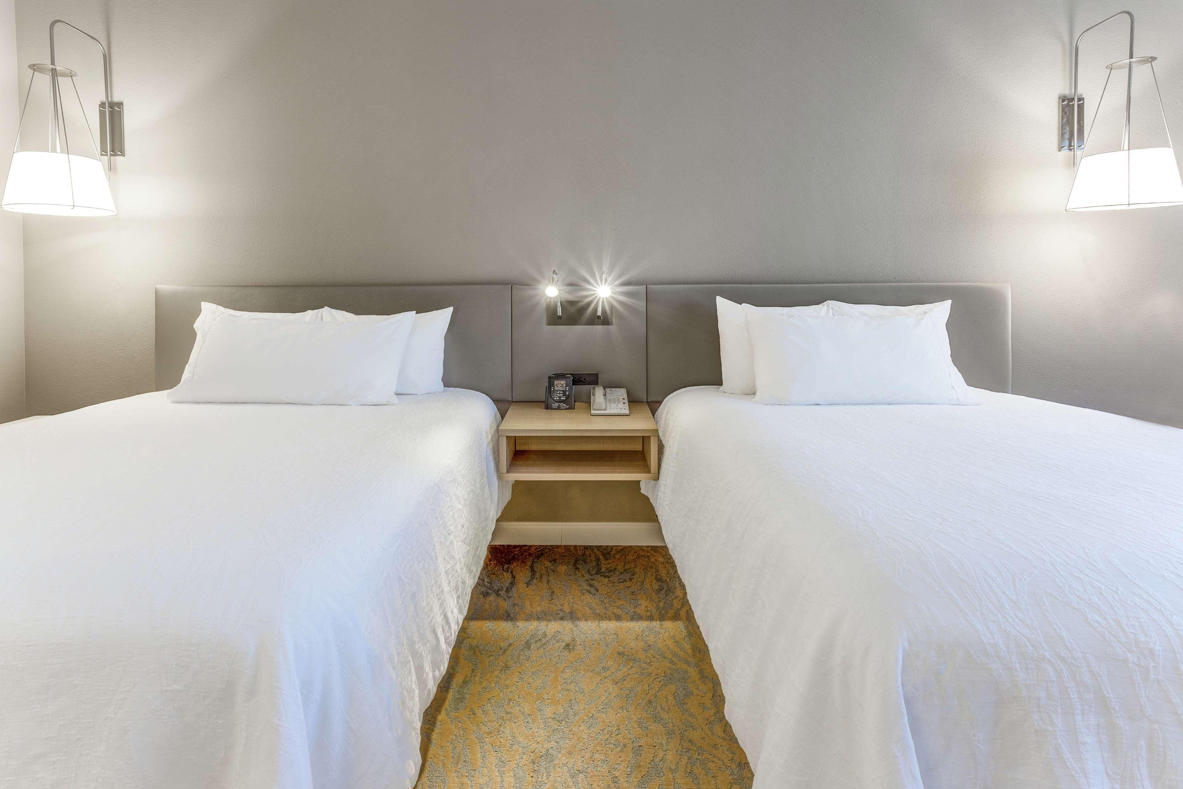 Hilton Garden Inn Saint Charles Luaran gambar