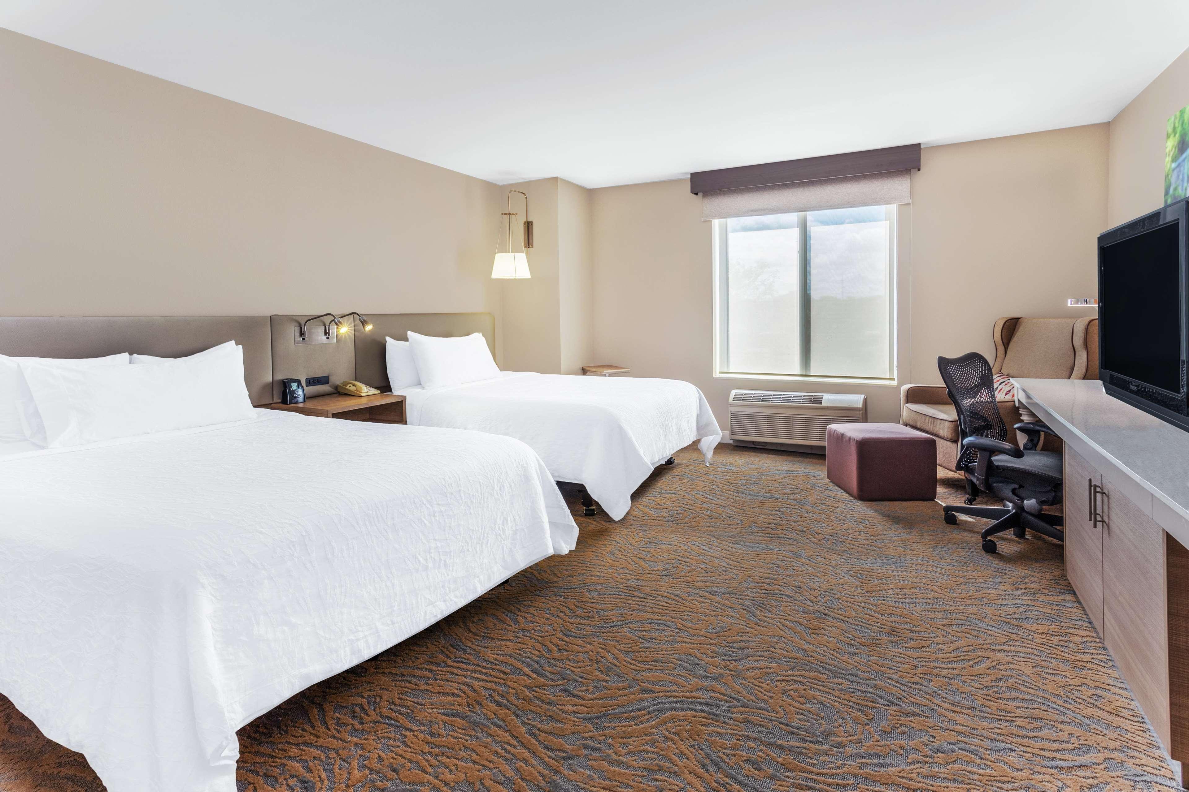 Hilton Garden Inn Saint Charles Luaran gambar