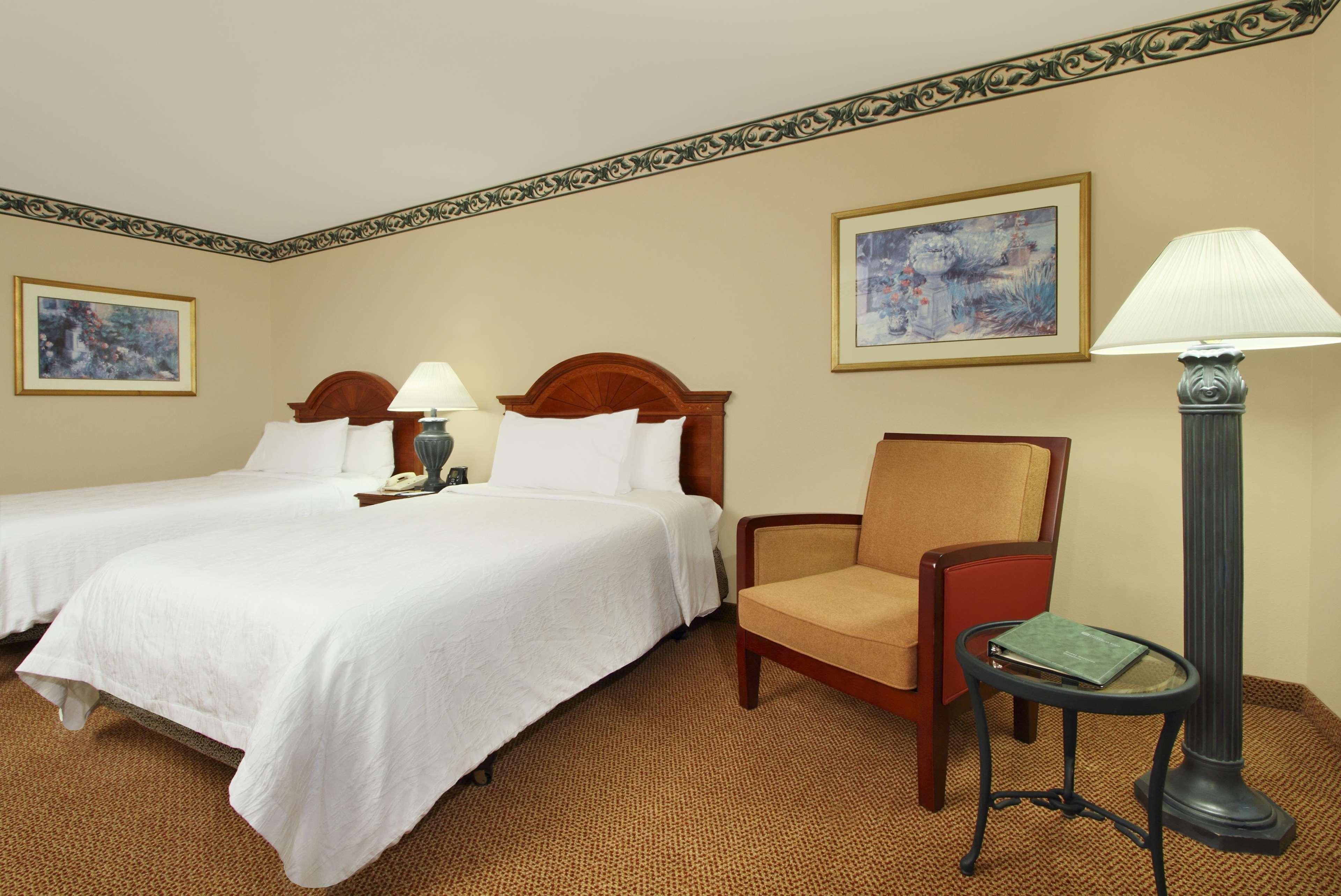 Hilton Garden Inn Saint Charles Luaran gambar