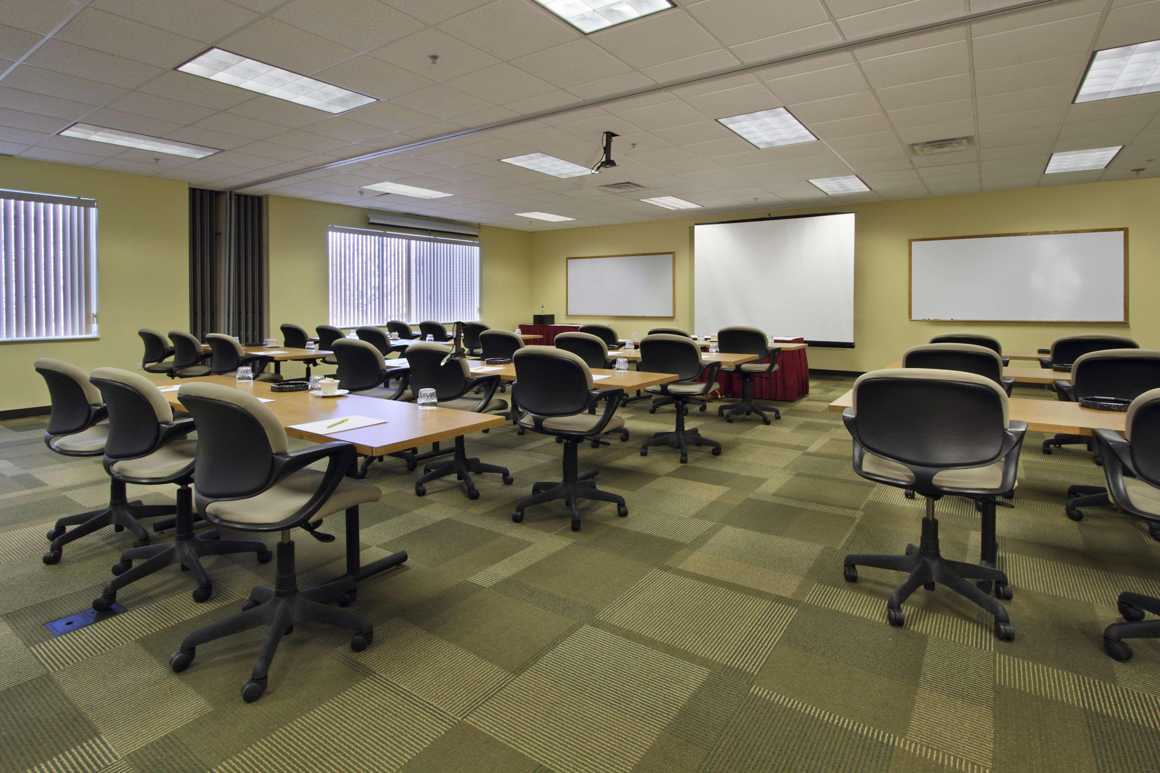Hilton Garden Inn Saint Charles Luaran gambar