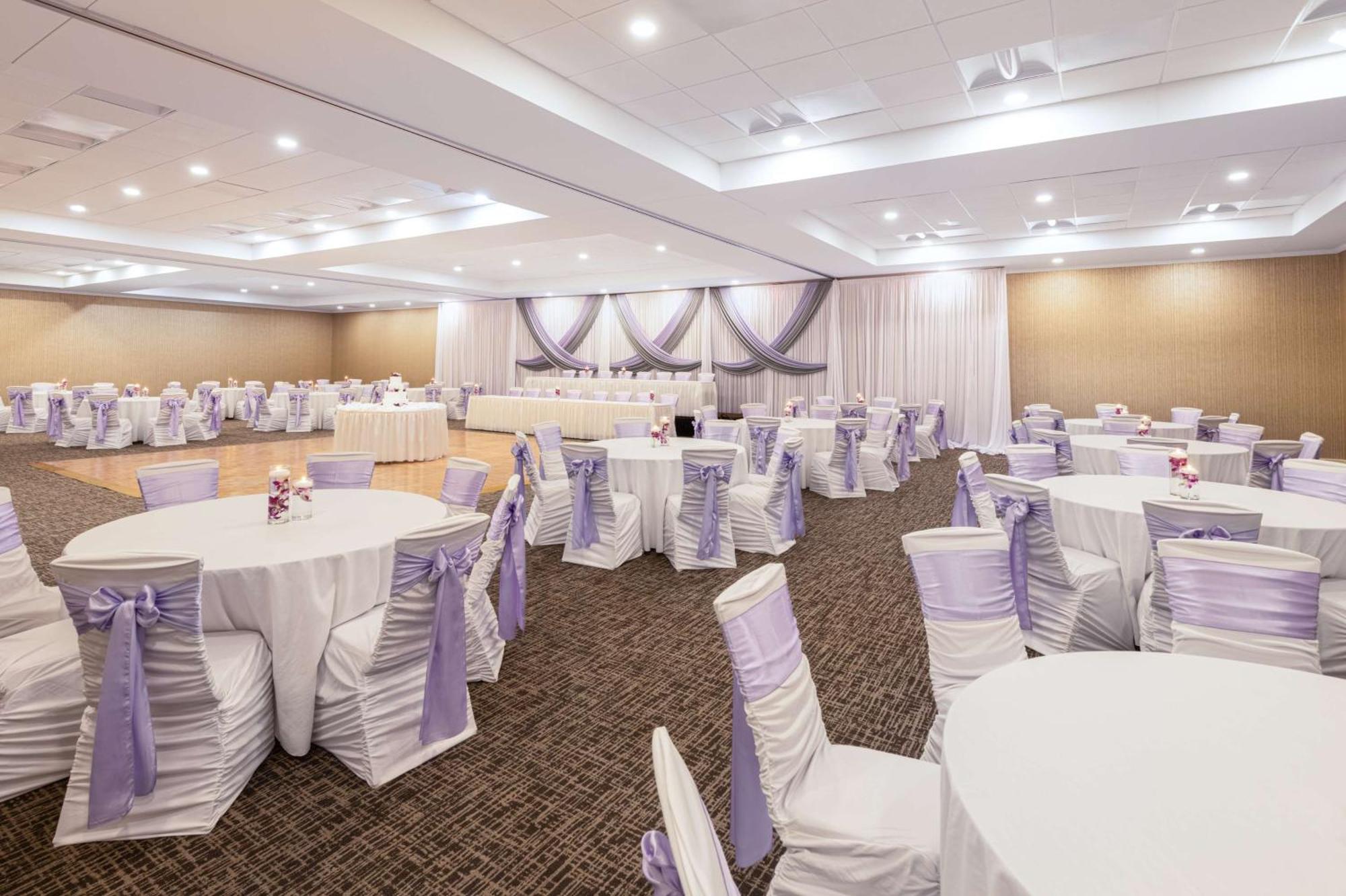 Hilton Garden Inn Saint Charles Luaran gambar