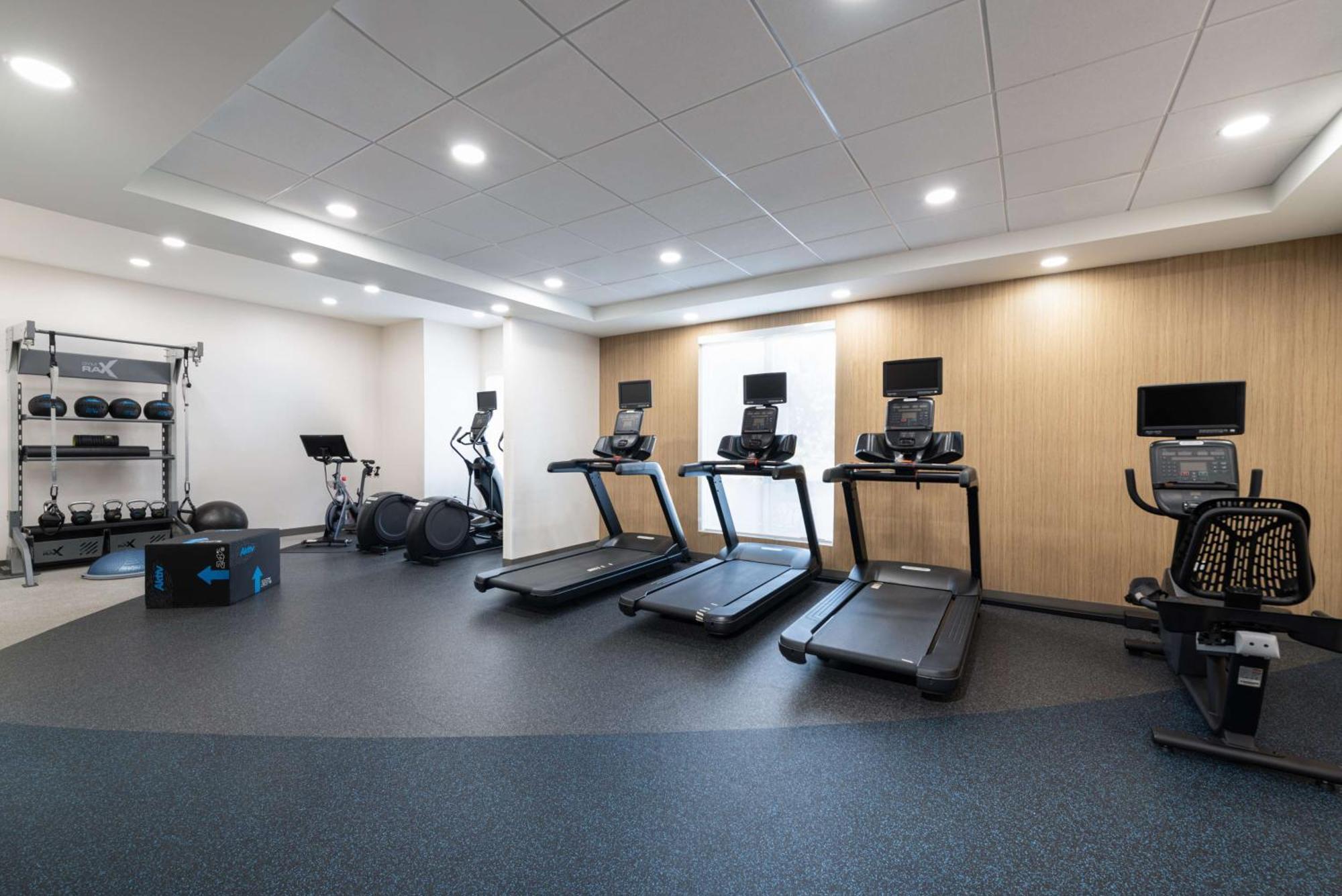 Hilton Garden Inn Saint Charles Luaran gambar