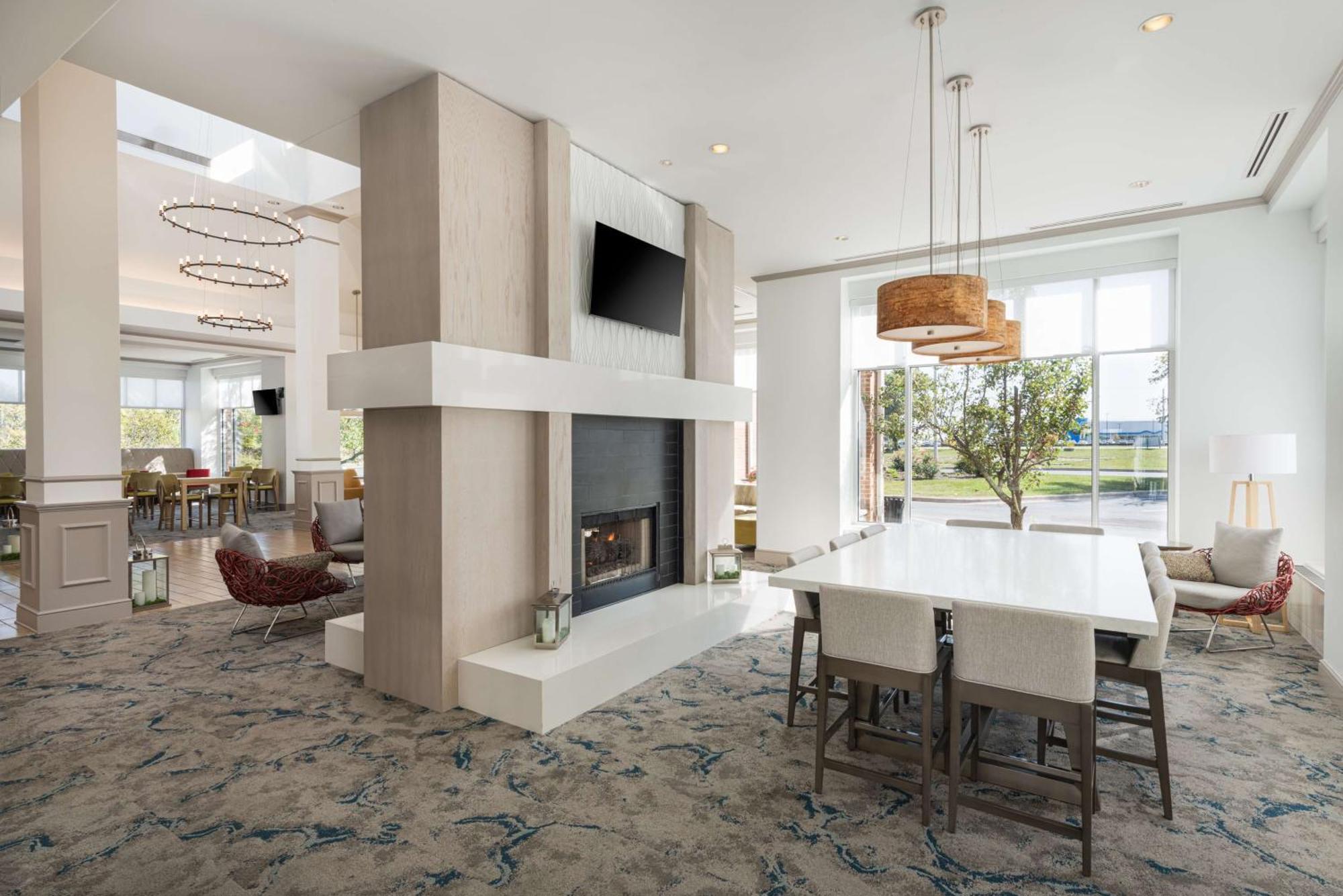 Hilton Garden Inn Saint Charles Luaran gambar